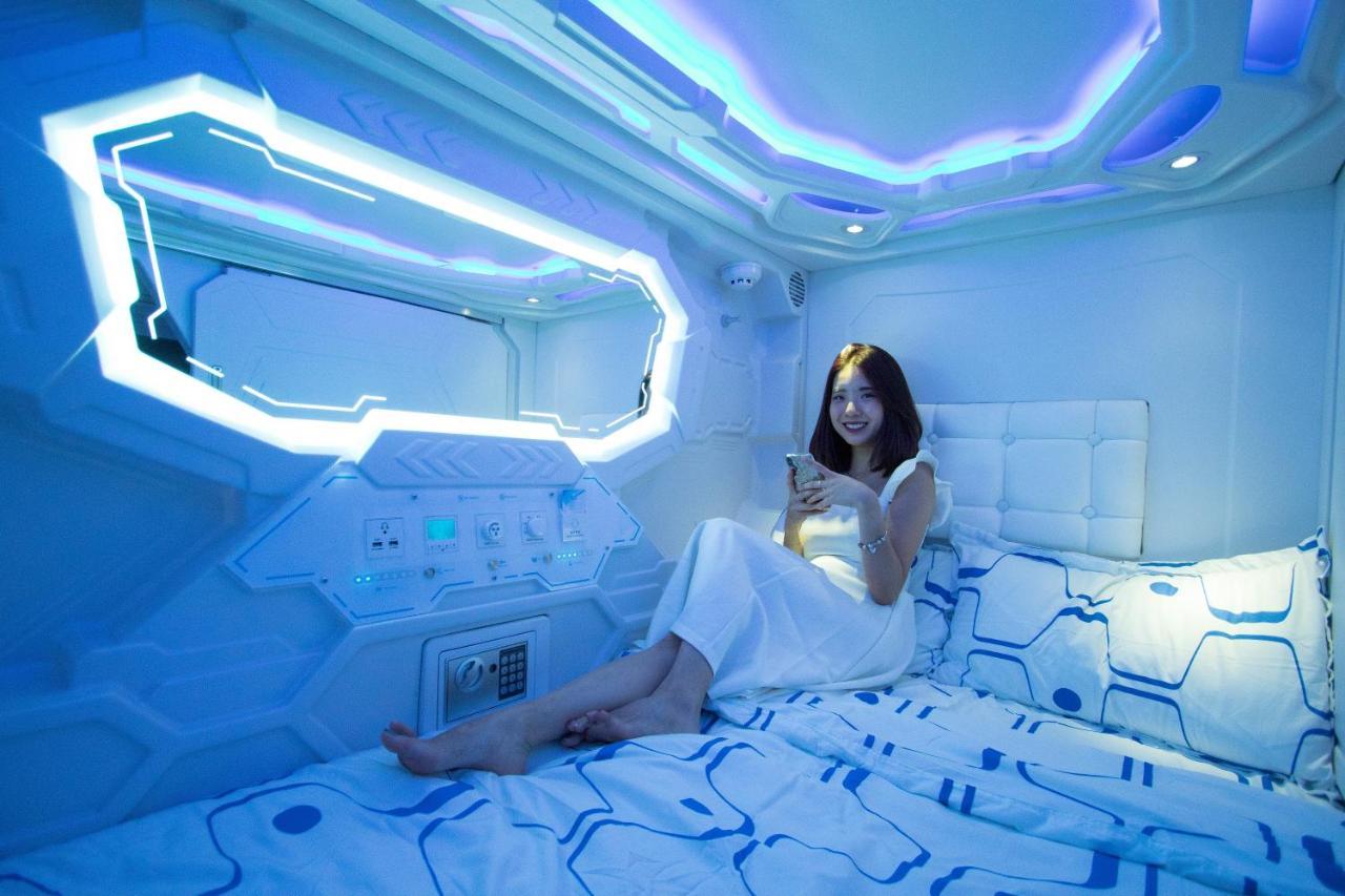 Jc Space Capsule Hotel Kuah Exterior photo