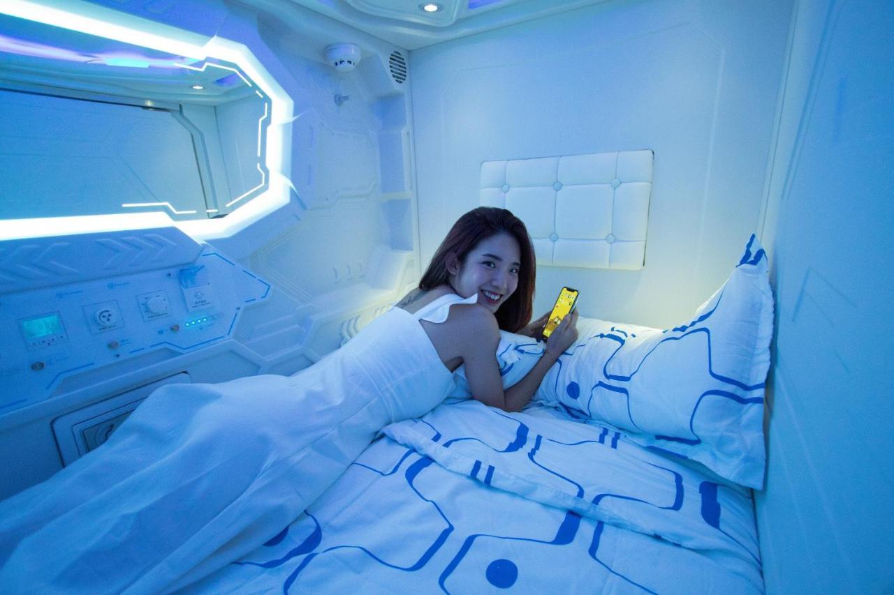 Jc Space Capsule Hotel Kuah Exterior photo